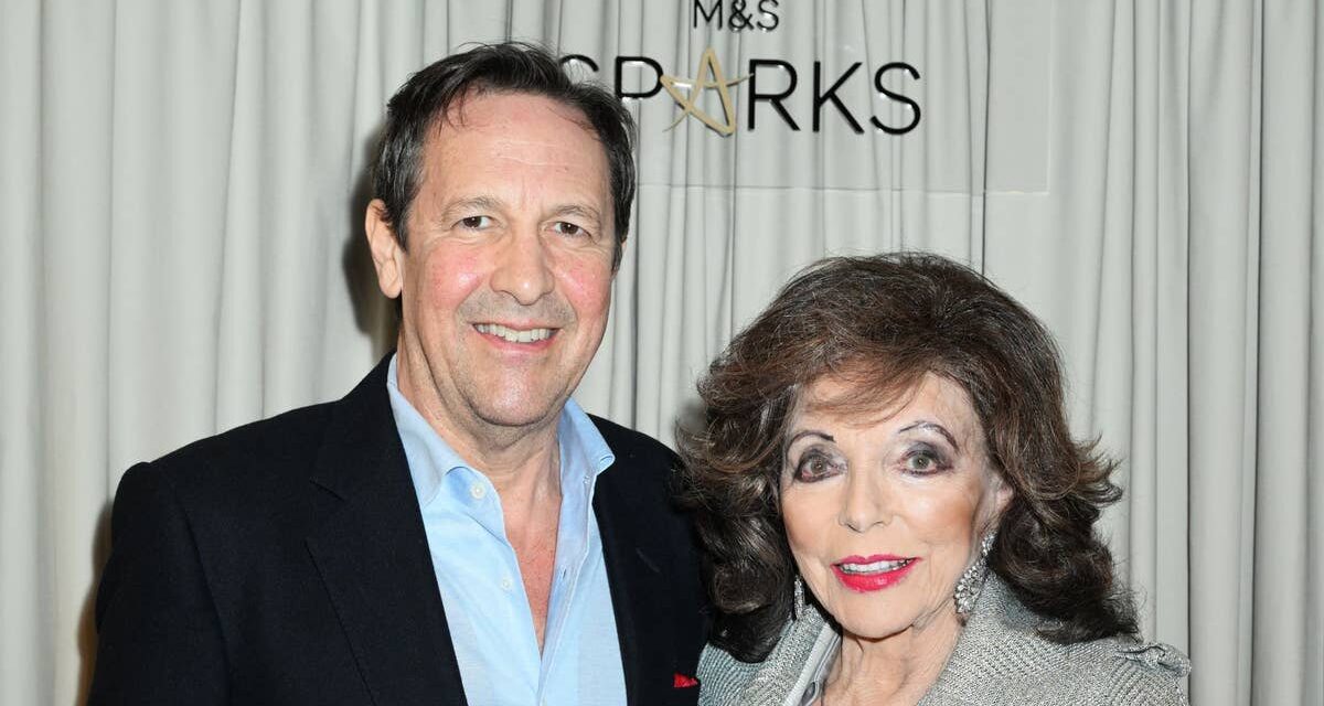 Dame Joan Collins, 92 ans, a l&rsquo;air si jeune alors qu&rsquo;elle profite d&rsquo;une soirée en amoureux avec son mari Percy Gibson, 61 ans