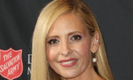 Le cadeau d&rsquo;anniversaire « emblématique » de Sarah Michelle Gellar par sa fille adolescente fait que les fans disent tous la même chose