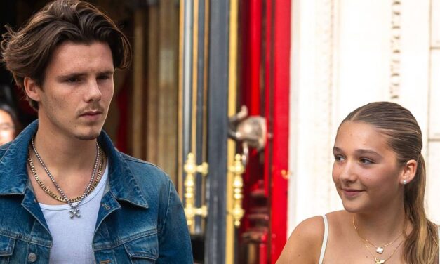 La démonstration publique de soutien de Harper Beckham à son frère alors qu&rsquo;elle continue ses sorties entre frères et sœurs sans Brooklyn