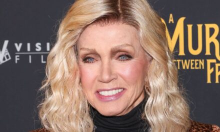 La star de Knots Landing, Donna Mills, 85 ans, répond au commentaire âgiste
