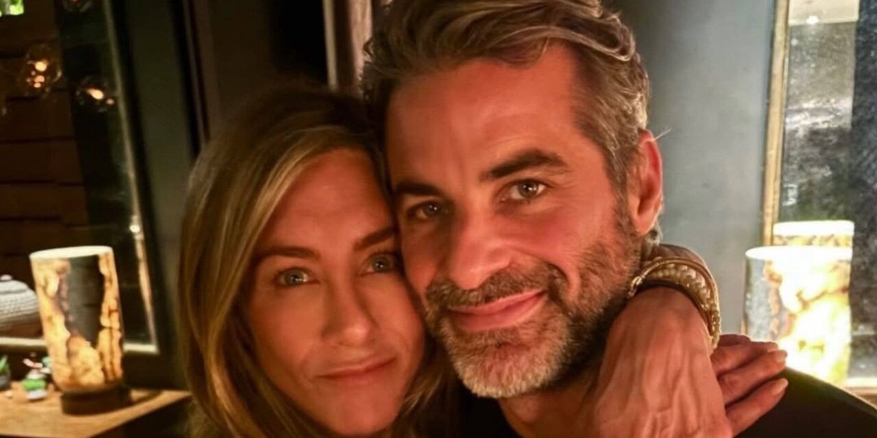 La nouvelle photo adorée de Jennifer Aniston et Jim Curtis suscite la réaction des fans
