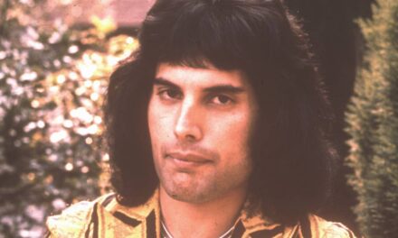 La « boîte à mémoire » de Freddie Mercury, d&rsquo;une valeur de 30 millions de livres sterling, avec une salle de fête jaune vif