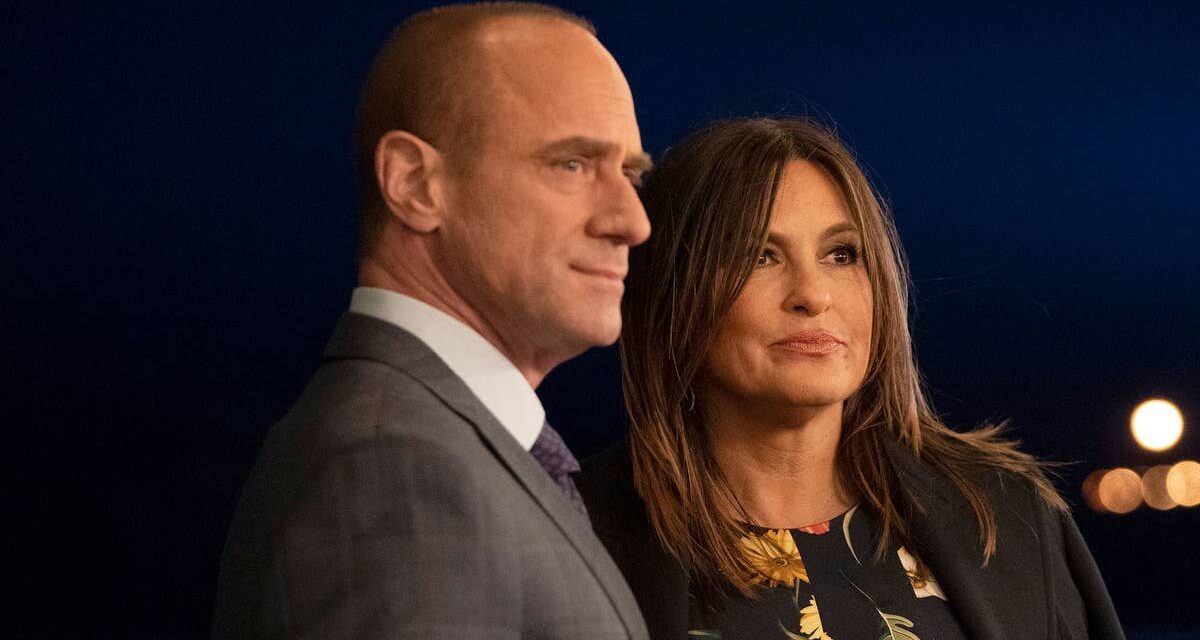 Christopher Meloni, « fraîchement au chômage », retrouve Mariska Hargitay après l&rsquo;annulation de Law & Order