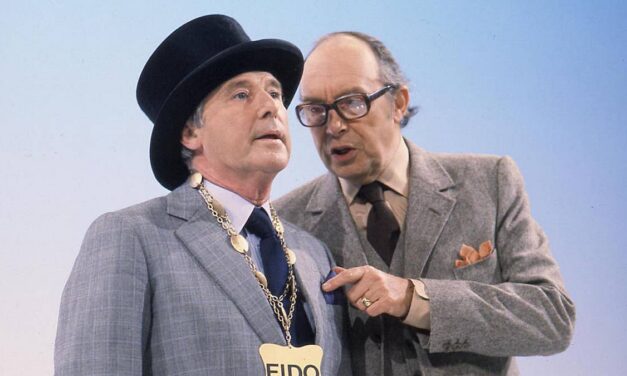 Les vrais noms des comédiens des années 70, Eric Morecambe et Ernie Wise, révélés