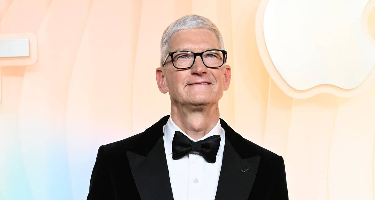 L&rsquo;incroyable fortune de Tim Cook révélée alors qu&rsquo;il quitte Apple après 15 ans
