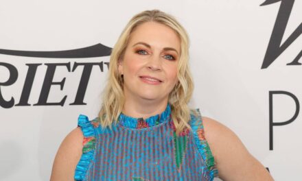 Melissa Joan Hart d&rsquo;hier et d&rsquo;aujourd&rsquo;hui : voyez sa transformation en photos alors qu&rsquo;elle fête ses 50 ans&rsquo;