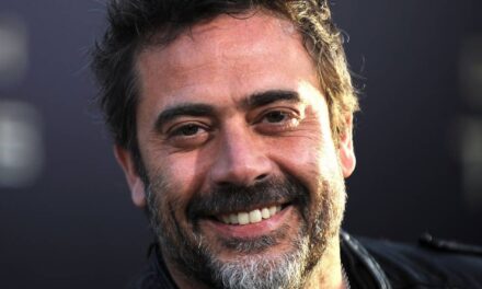 Rencontrez la première femme oubliée de Jeffrey Dean Morgan avant la romance avec Hilarie Burton – vous reconnaîtrez certainement son nom