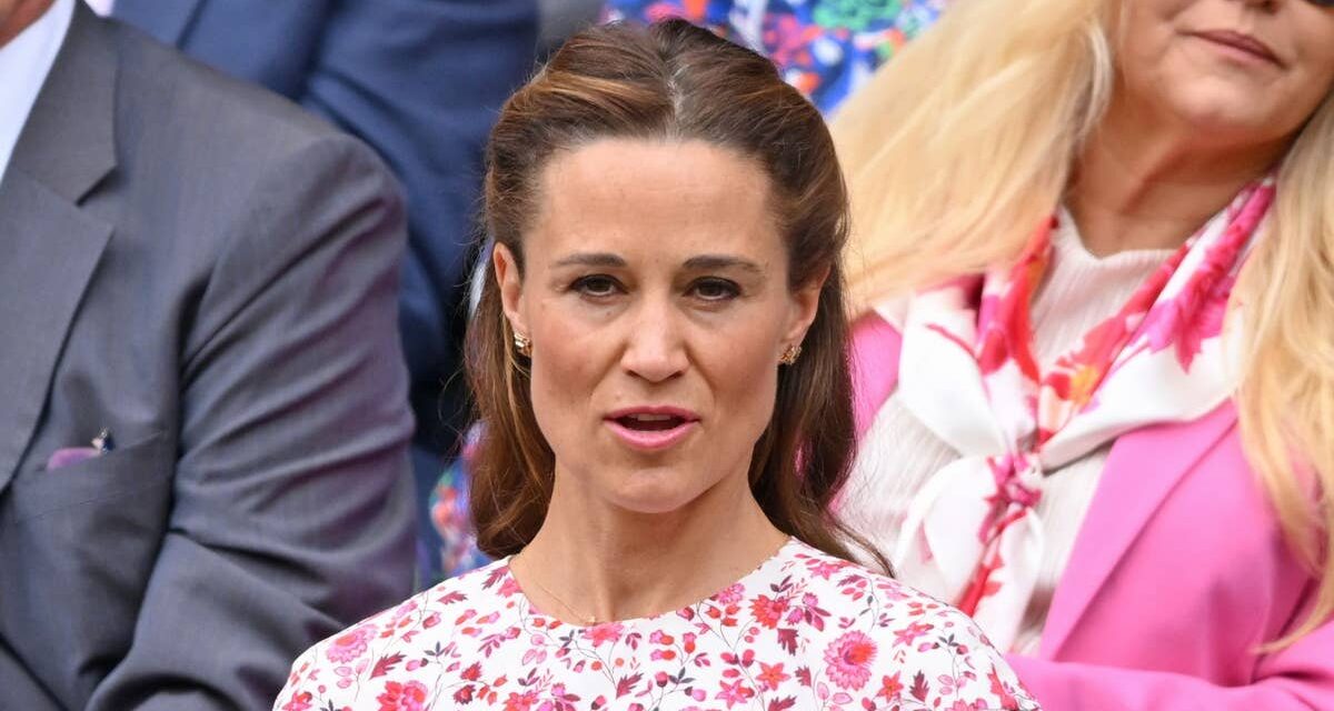 La bataille continue de Pippa Middleton et de son mari James avec les habitants dans la maison familiale de 15 millions de livres sterling