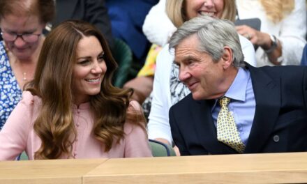Le moment très humble de Michael Middleton juste un jour après avoir accompagné la princesse Kate jusqu&rsquo;à l&rsquo;autel