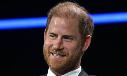 Les SMS affectueux du prince Harry avec un journaliste révélés à la fin du procès
