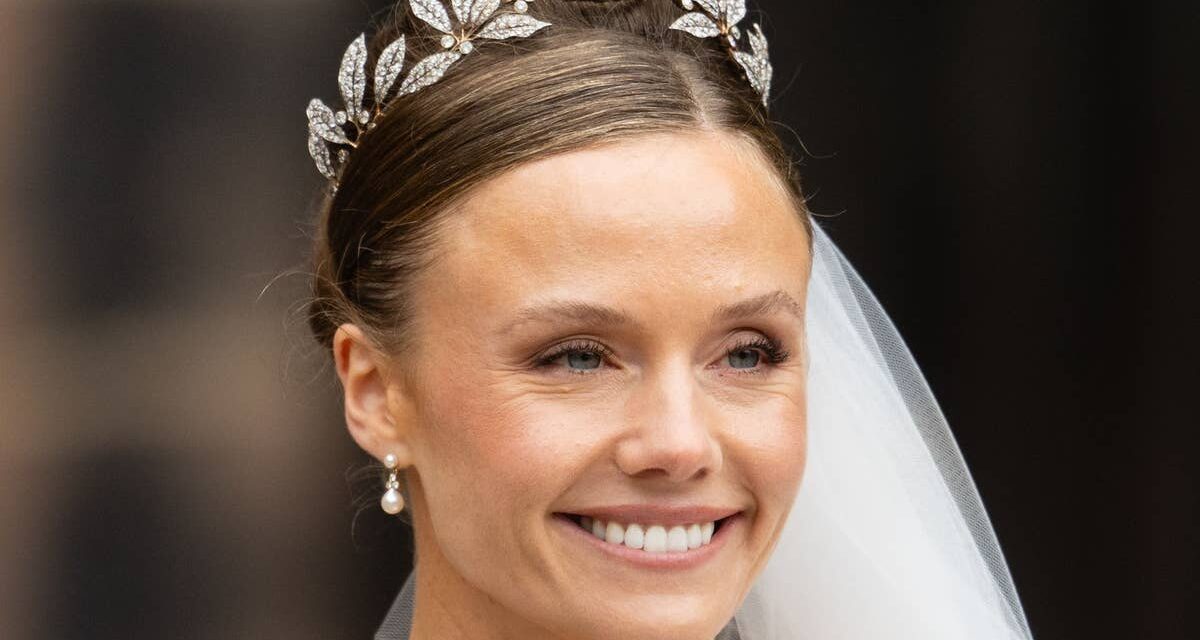 La duchesse de Westminster réapparaît après la naissance de son bébé dans une tenue terre-à-terre de Zara