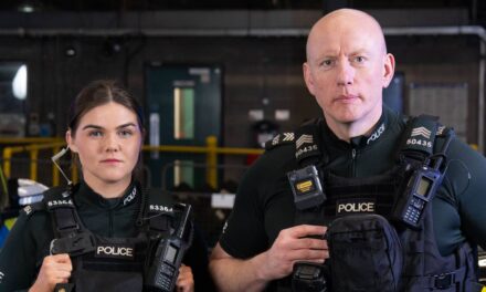 Peelers: The PSNI For Real, série policière nord-irlandaise en 6 parties de la BBC, est un incontournable pour les fans de Blue Lights