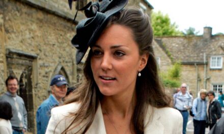 Les transformations majeures des époux royaux après le mariage – y compris un célèbre joueur de rugby et gourou des relations publiques