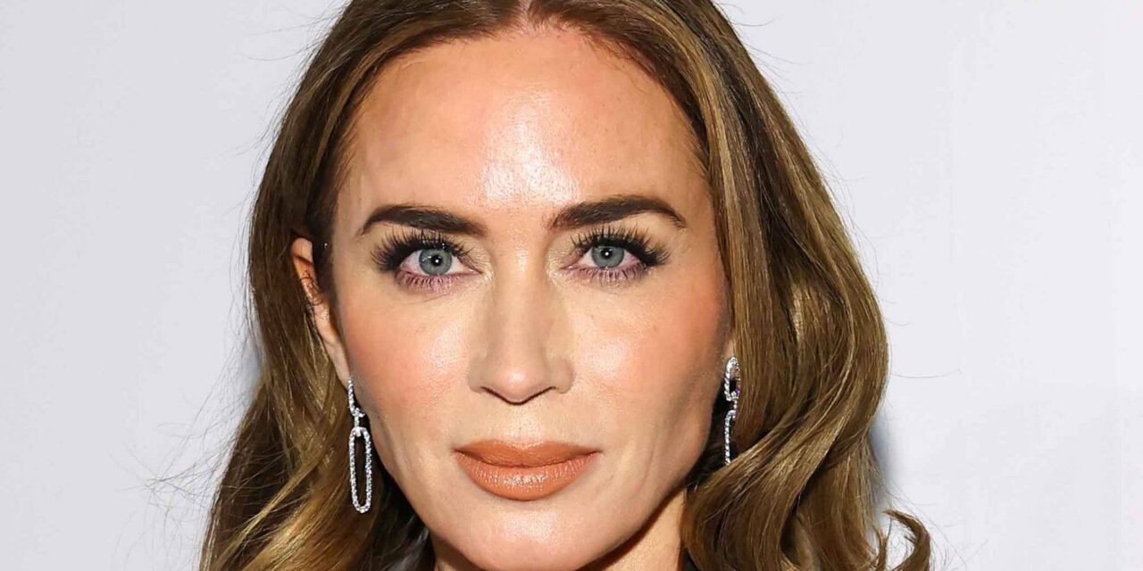 Le secret à 13 $ des cheveux brillants et jeunes d&rsquo;Emily Blunt – et il aide également à lutter contre la casse des cheveux