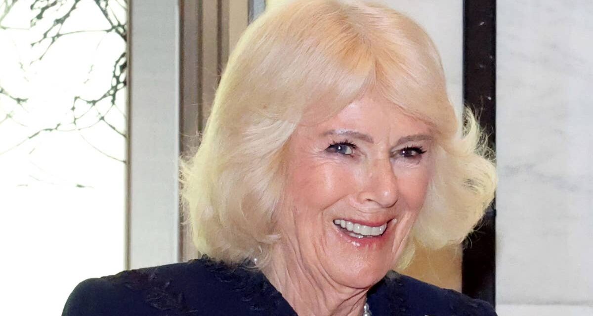 La reine Camilla passe inaperçue avec le sac à main Lady Dior de la princesse Diana de 1996