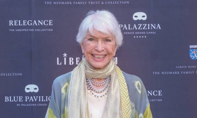 « C&rsquo;est comme ça qu&rsquo;on arrive à 93 ans et qu&rsquo;on est toujours en forme » : « La star des années 70, Ellen Burstyn, révèle le secret pour conserver sa jeunesse