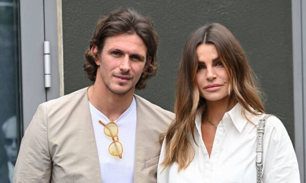 Le « cœur de l’ex-Mlle Beqiri de Jake Hall est brisé » alors qu’elle écrit un hommage après son décès