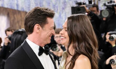 La soirée confortable du Met Gala de Hugh Jackman et Sutton Foster suscite des critiques