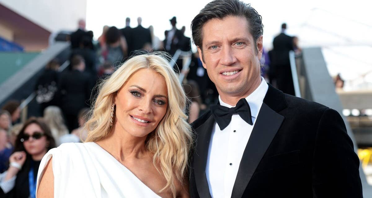Comment Tess Daly se protège publiquement après sa séparation sous le choc de son mari depuis 22 ans, Vernon Kay