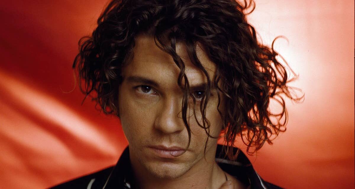 Rencontrez les ex-petites amies de Michael Hutchence, dont un mannequin, une princesse de la pop et une star de télévision mariée
