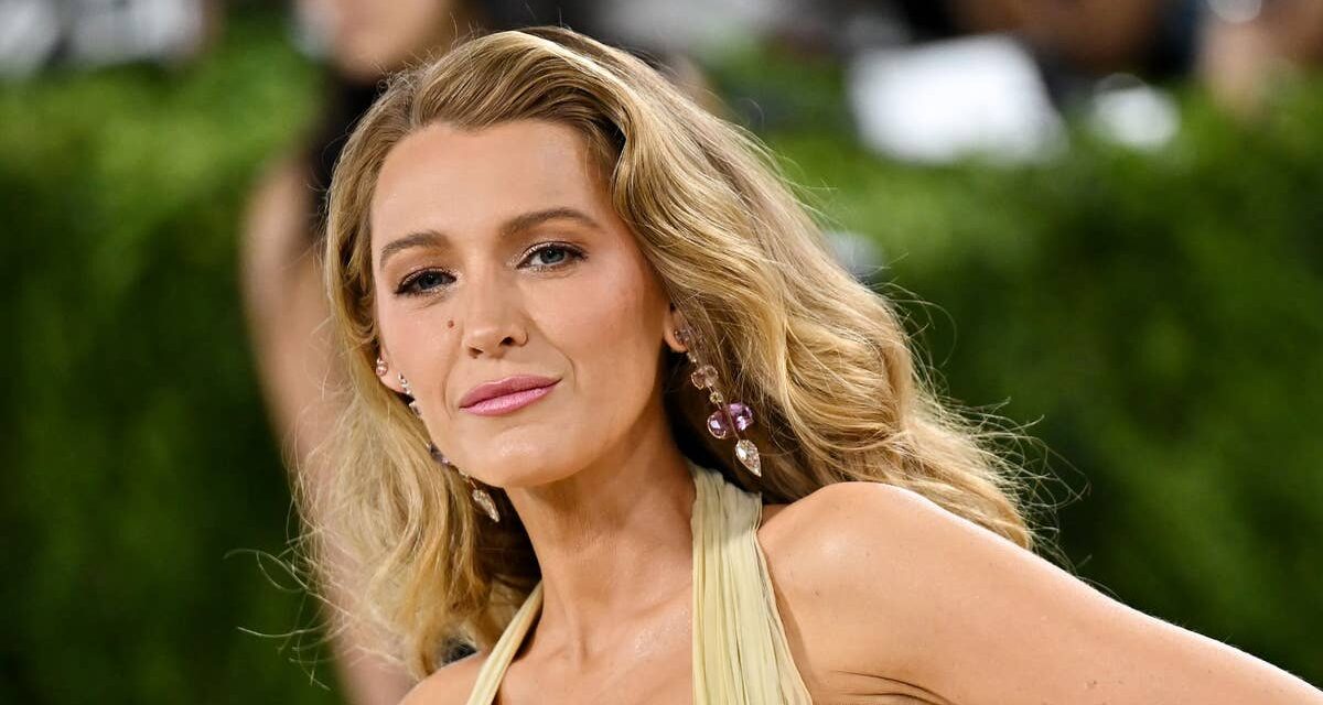 Le dysfonctionnement de la garde-robe du Met Gala de Blake Lively révélé – voici l&rsquo;ami de premier plan qui est venu l&rsquo;aider