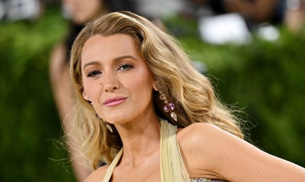 Le dysfonctionnement de la garde-robe du Met Gala de Blake Lively révélé – voici l&rsquo;ami de premier plan qui est venu l&rsquo;aider