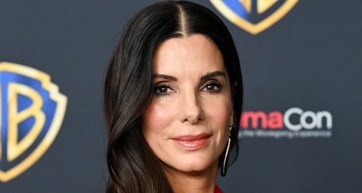 Sandra Bullock partage une photo extrêmement rare des enfants Laila et Louis pour la fête des mères