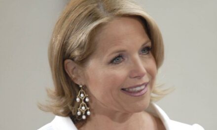 Katie Couric fait un commentaire surprenant sur sa sortie du Today Show en 2006