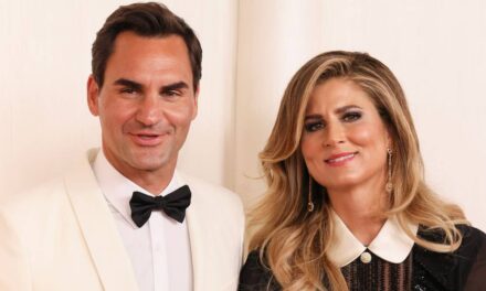 Mirka, l&rsquo;épouse rarement vue de Roger Federer, brille dans ses robes de soirée Chanel.