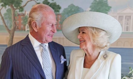 Le roi Charles et la reine Camilla dévoilent un nouveau portrait très personnel pour marquer la fin de leur visite d&rsquo;État aux États-Unis