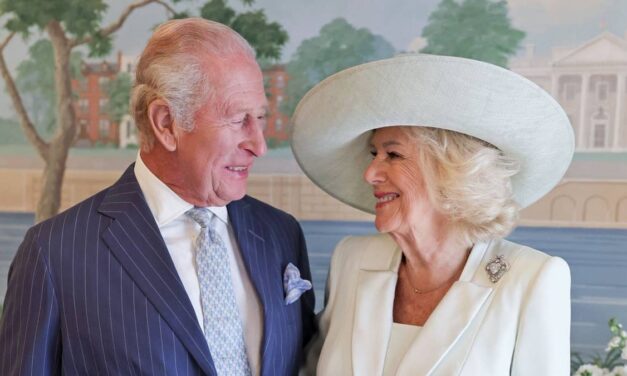 Le roi Charles et la reine Camilla dévoilent un nouveau portrait très personnel pour marquer la fin de leur visite d&rsquo;État aux États-Unis