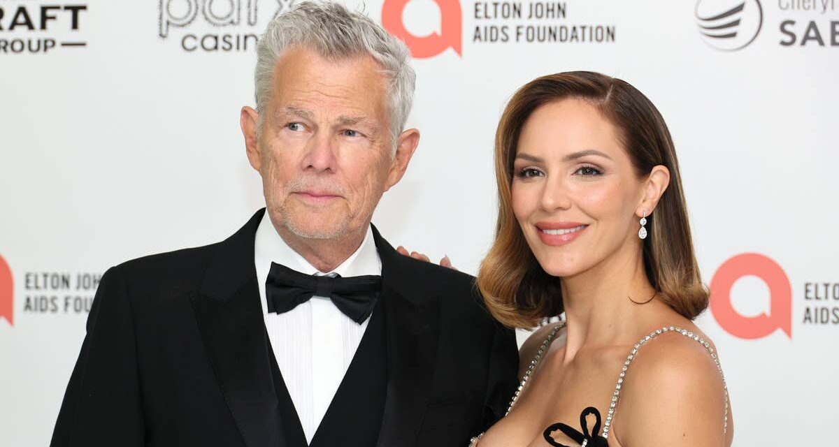 Découvrez l&rsquo;intérieur de la maison de Katharine McPhee et David Foster à Brentwood dans une vidéo d&rsquo;une vaste cour arrière