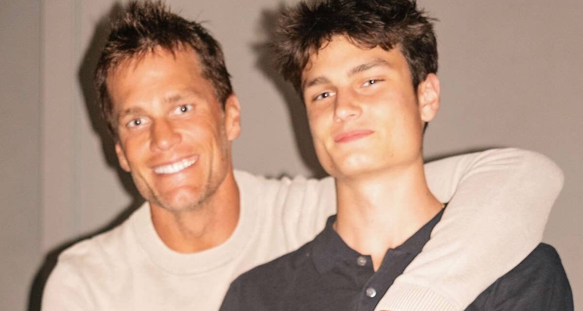 Tom Brady et son beau fils Jack pourraient être frères pendant des vacances ensoleillées