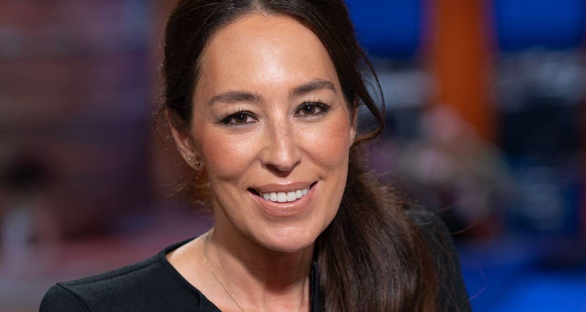 Joanna Gaines laisse ses fans prendre une triple photo avec ses sœurs et ses parents