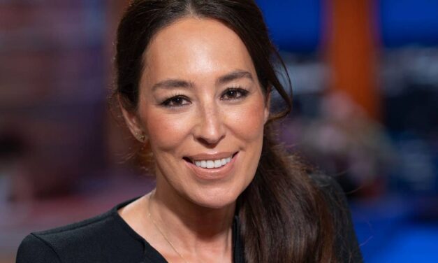 Joanna Gaines laisse ses fans prendre une triple photo avec ses sœurs et ses parents