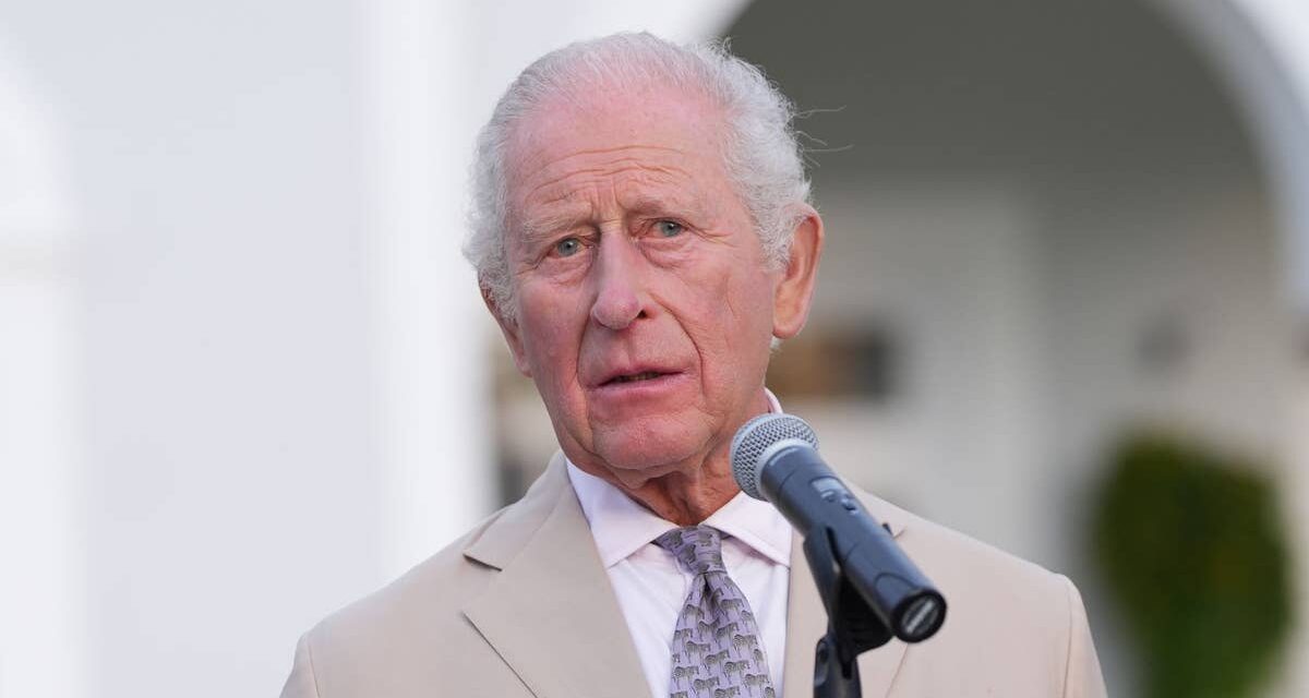 Le roi Charles contraint de s&rsquo;excuser lors de sa visite aux Bermudes : « Je suis terriblement désolé »