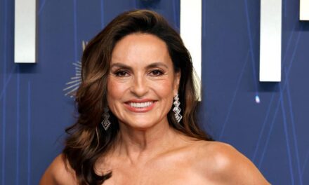 Mariska Hargitay fait ses débuts avec un « nouveau montage » super court et les fans se déchaînent