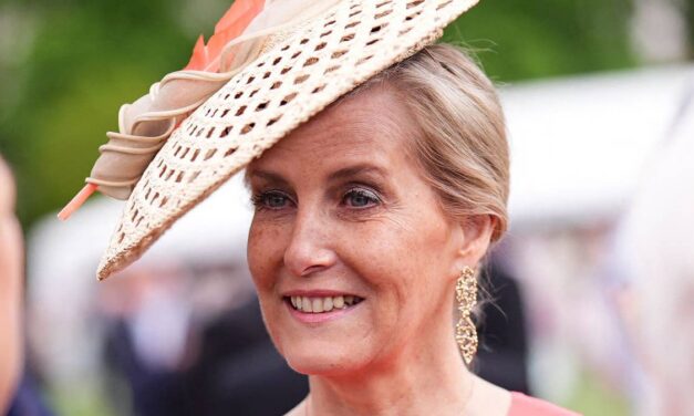 La duchesse Sophie donne le coup d&rsquo;envoi de la saison des garden-partys