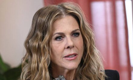 Rita Wilson révèle la perte dévastatrice qui a transformé son lien avec ses enfants