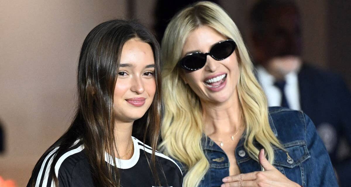 Arabella, la fille d&rsquo;Ivanka Trump, est son sosie sur de nouvelles photos saisissantes
