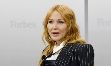 Jewel parle de la crise sanitaire et du sans-abrisme : « J&rsquo;ai failli mourir »