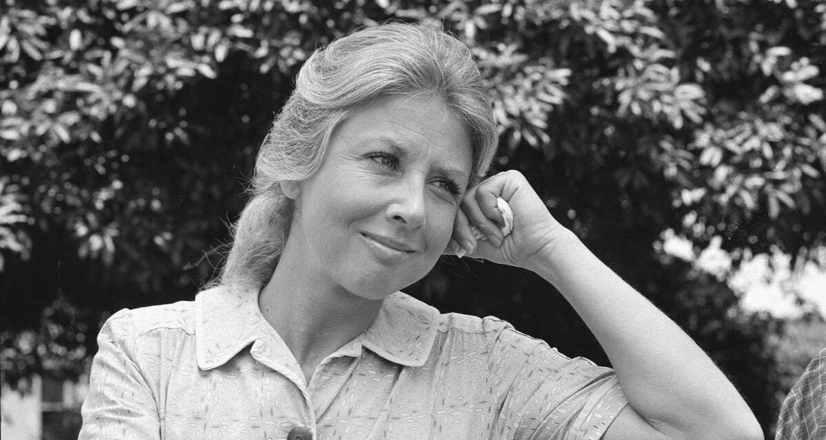 La star de Waltons, Michael Learned, 87 ans, se souvient des « méchantes filles » de la liste A lors d&rsquo;une rare apparition publique