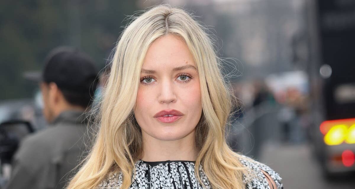 Georgia May Jagger étourdit dans un bikini rose métallisé lors d&rsquo;une escapade de luxe