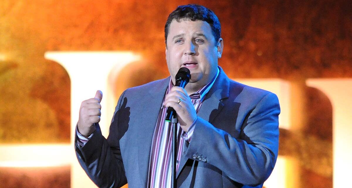 Le comédien Peter Kay s&rsquo;est précipité hors de la scène alors que le public était évacué après une alerte concernant un sac suspect