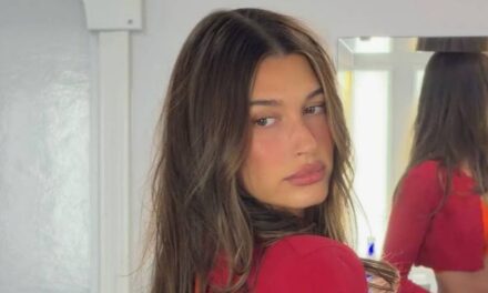 Hailey Bieber vient de faire du micro-short de bikini la tendance la plus en vogue en matière de maillots de bain avec une photo abîmée