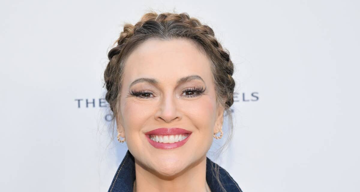 La dernière photo de la star de Charmed, Alyssa Milano, fait dire à ses fans la même chose.