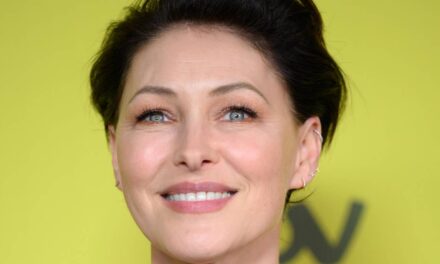 Emma Willis, ma préférée, n&rsquo;a pas vieilli d&rsquo;un jour avec ses cheveux longs et bouclés sur une photo de 20 ans