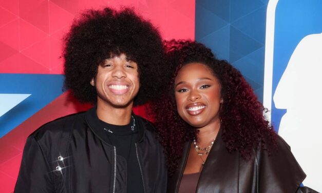 Jennifer Hudson a pleuré alors que son fils faisait une apparition surprise dans un talk-show