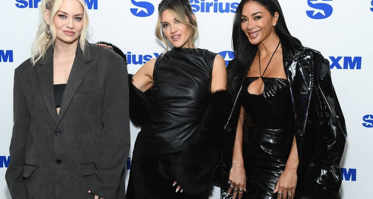 Les Pussycat Dolls partagent une nouvelle « difficile et déchirante » alors qu&rsquo;ils annulent toutes leurs dates de tournée aux États-Unis sauf une